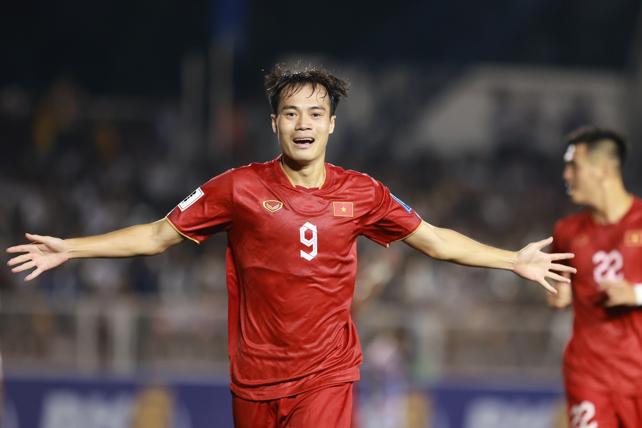 Văn Toàn tỏa sáng, tuyển Việt Nam hạ Philippines ở vòng loại World Cup