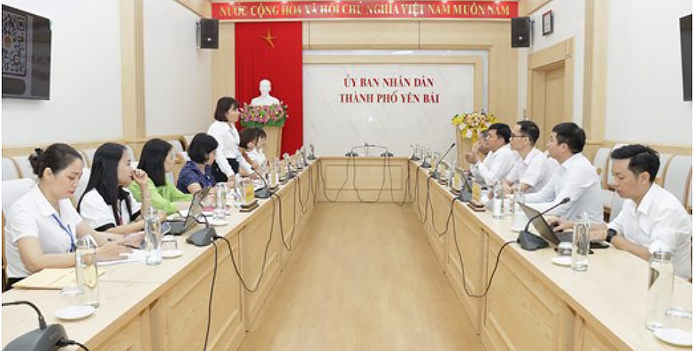 Ban Cơ yếu Chính phủ làm việc về chữ ký số chuyên dùng Chính phủ tại Yên Bái