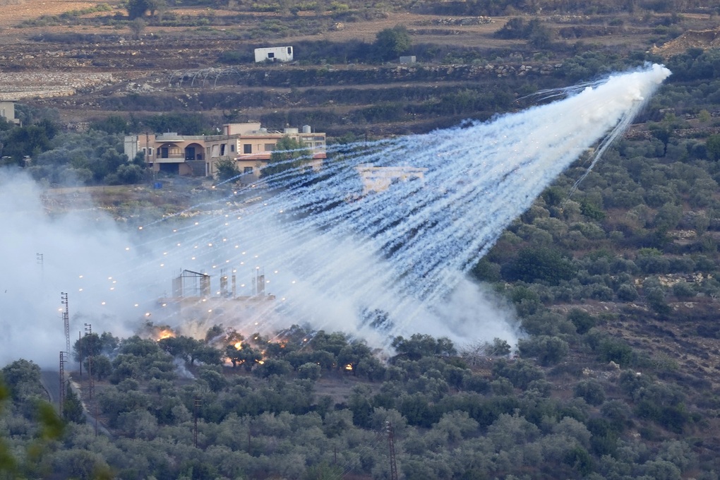 Israel tấn công tên lửa vào Li Băng, nguy cơ khu vực chìm trong lửa - 1