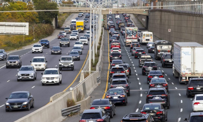 Đường cao tốc Gardiner ở Toronto vào giờ cao điểm chiều, một ngày tháng 10/2022.